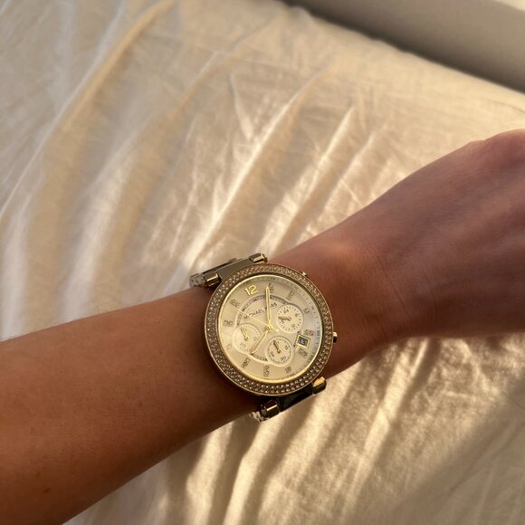 Michael Kors Parker Gold Tortoise Watch for Women (MK5688) - Picture 6 of 7